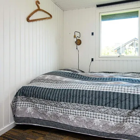 6 Person Holiday In *
