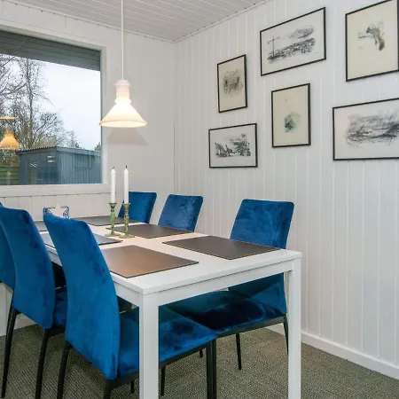 6 Person Holiday In